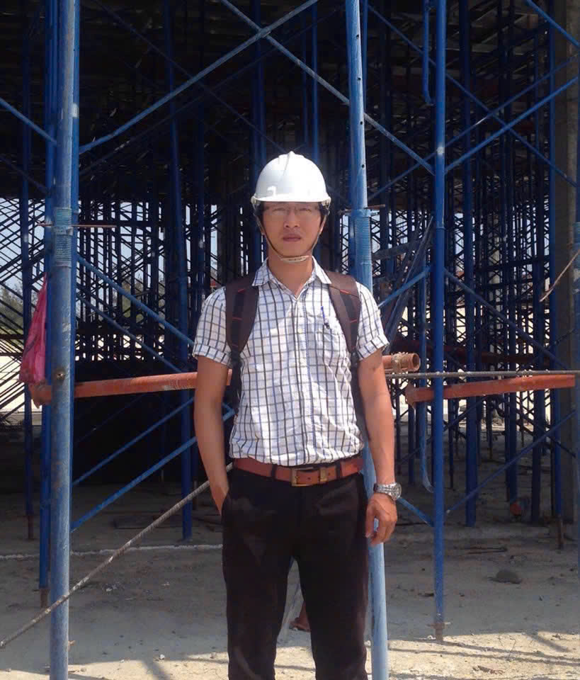 Giới thiệu 5 Anh chan dung Le Van Xay