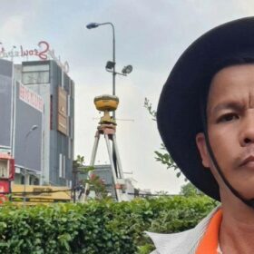 Chân máy trắc địa là gì?