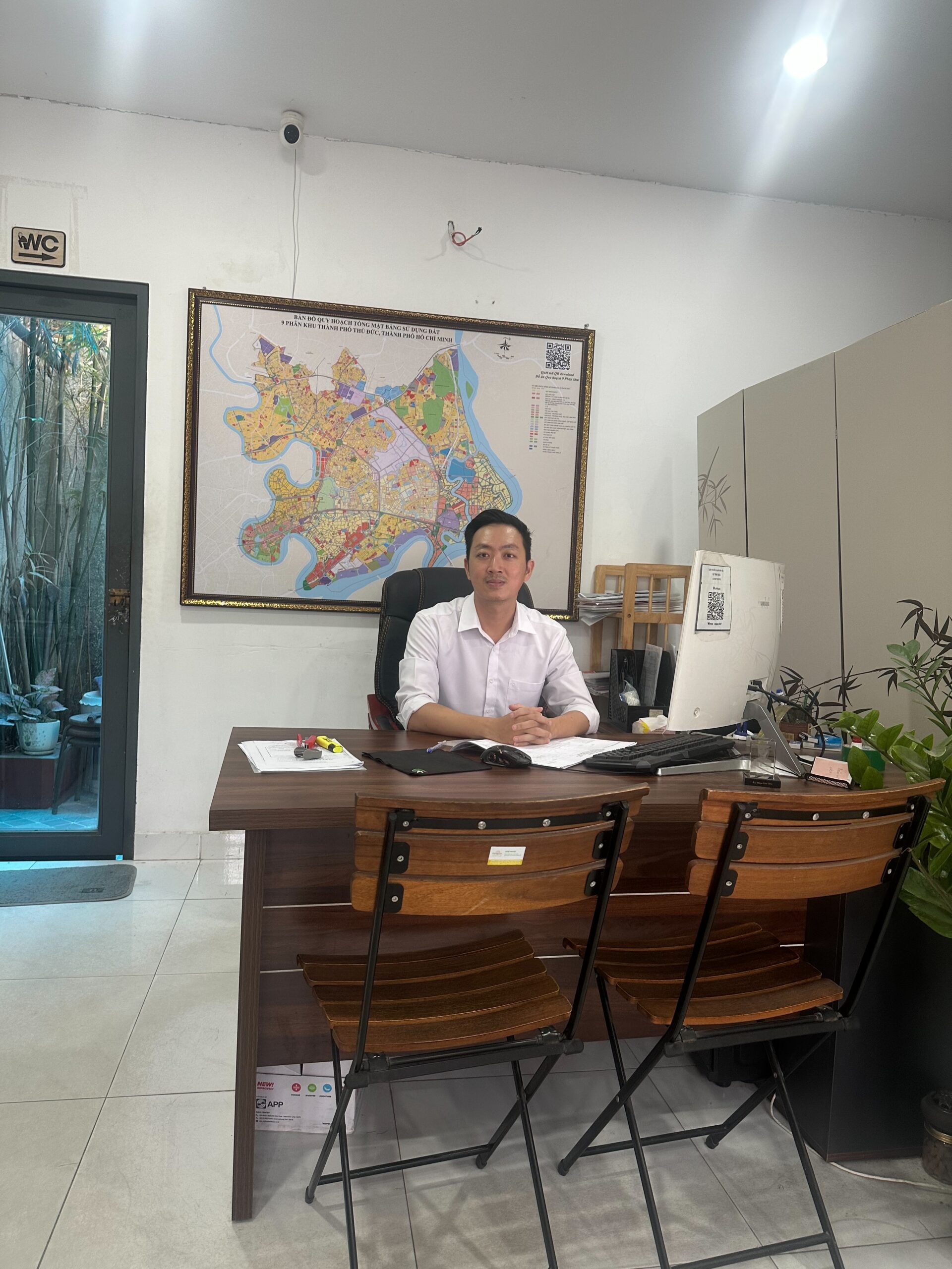 Giới thiệu 1 anh_giam_doc