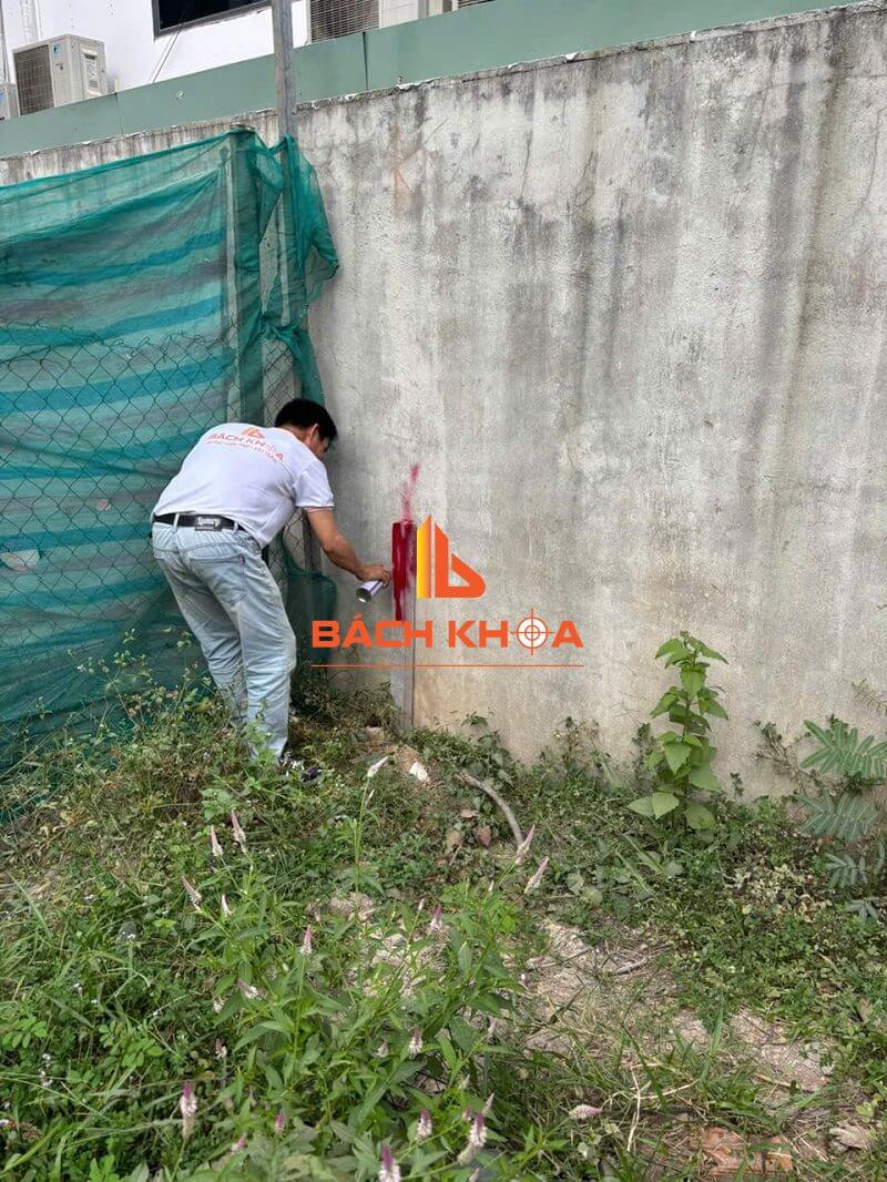 Cắm mốc ranh giới thửa đất 132,5m2 theo hồ sơ pháp lý