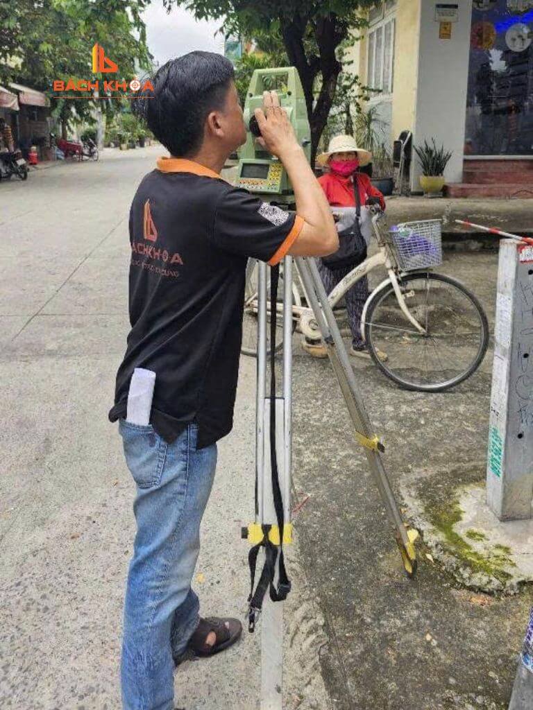 Thiết bị đo đạc hiện đại, nhập khẩu tại Nhà Đất Bách Khoa Thiết bị đo đạc hiện đại, nhập khẩu tại Nhà Đất Bách Khoa